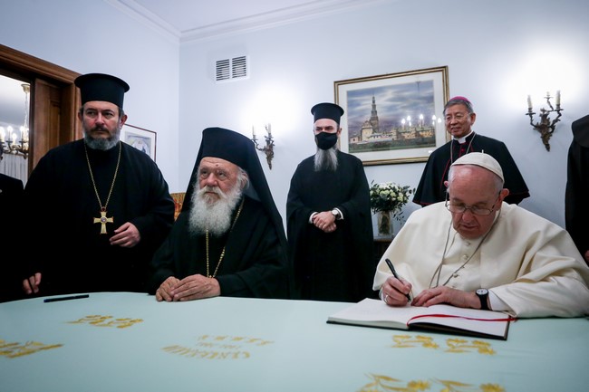 Vizita Papei Francisc în Cipru și Grecia. Negocieri pentru unirea bisericească