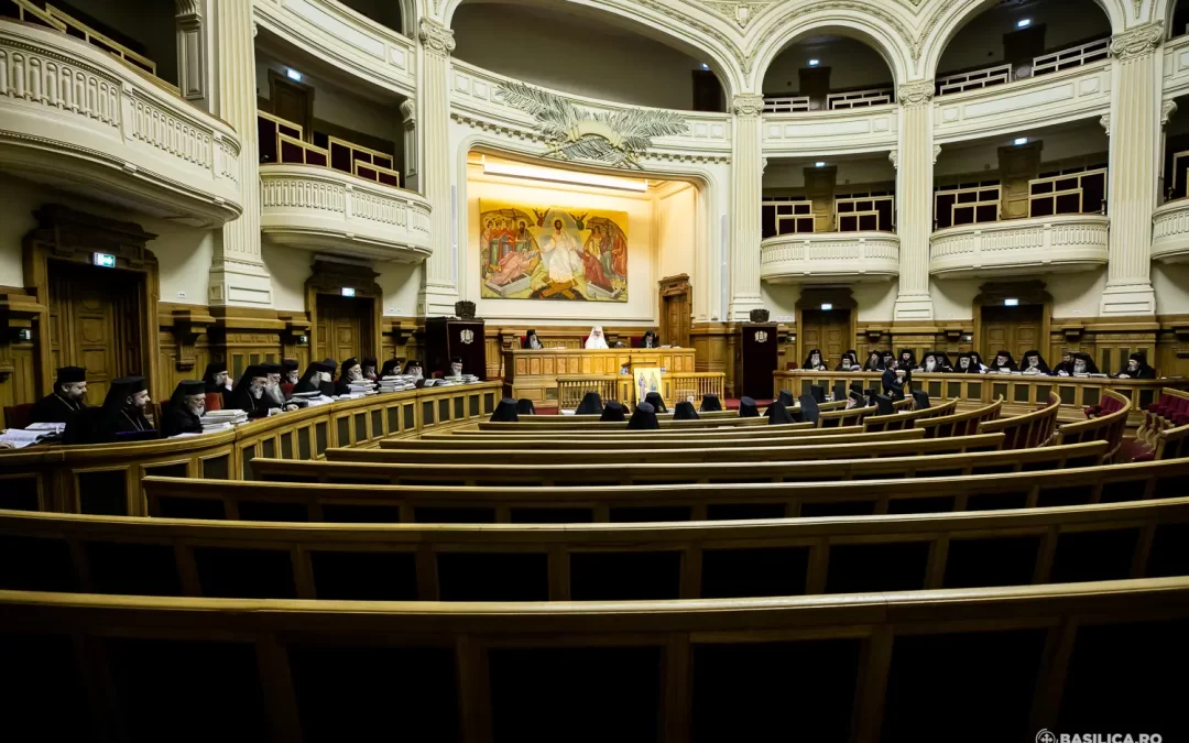 Sinodul BOR reafirmă susținerea formală a comunităților bisericești din Ucraina și recunoaște autocefalia macedonenilor